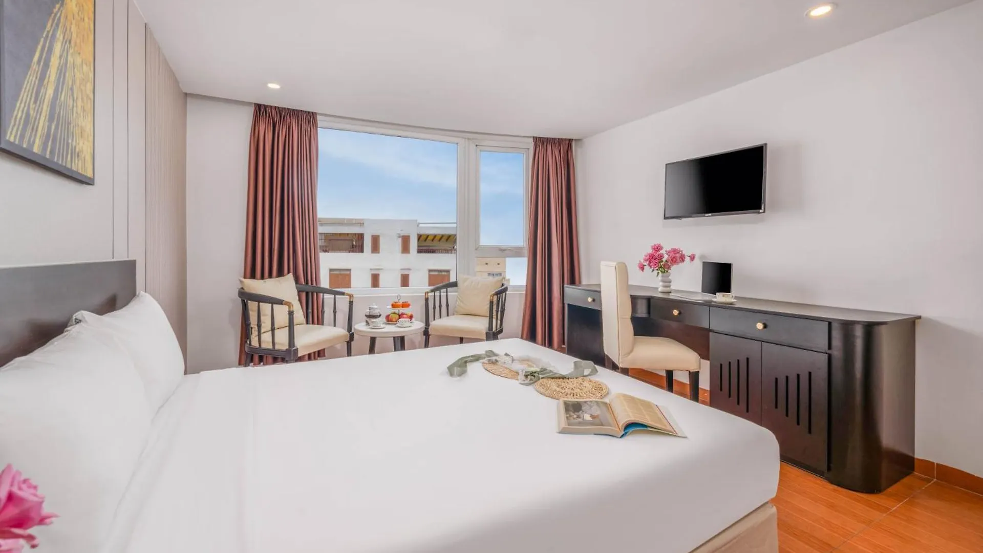 Haya Hotel